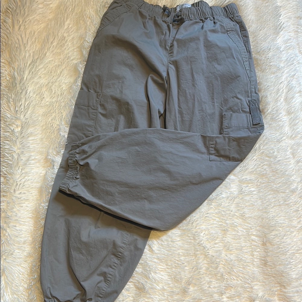 Women’s Gray Cargo Pants